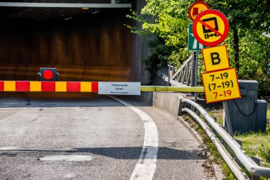 İsveç, Stockholm 'deki tünele araç girişi yasaklandı..