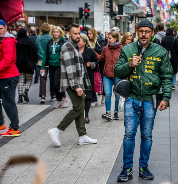 Predicador Independiente Declarando Las Palabras Del Cristianismo Las Calles Estocolmo — Foto de Stock