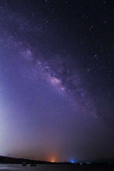 Melkweg op grote berg — Stockfoto
