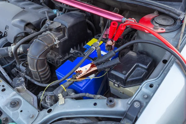 araba aküsü atlama