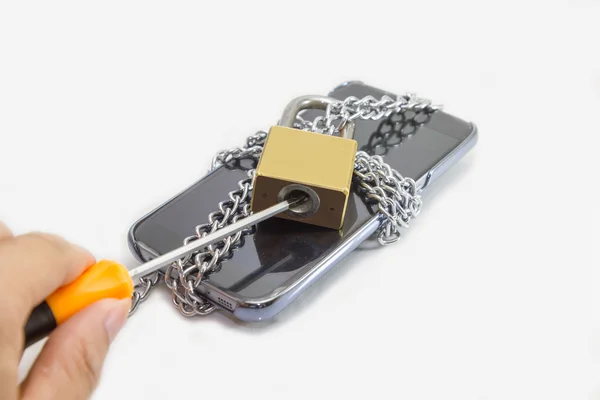 Destroy the lock smart phone — Stock Photo, Image