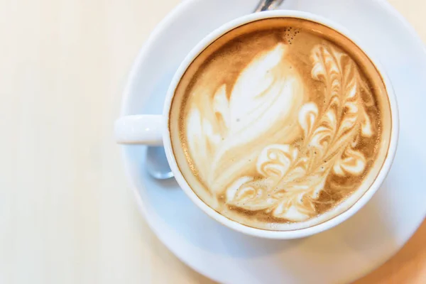 Café Quente Mesa Cappuccino Quente Com Espuma Leite Padrão Agradável — Fotografia de Stock