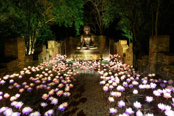 Rachaburi Tailândia Dezembro 2020 Iluminação Decorar Estátua Buda Festival Iluminação — Fotografia de Stock