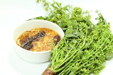 Neem ağacı haşlanmış