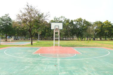 açık basketbol sahası