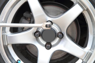 tekerlek değiştirmek