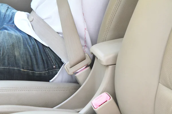 Seat belt before drive — Stock Photo, Image