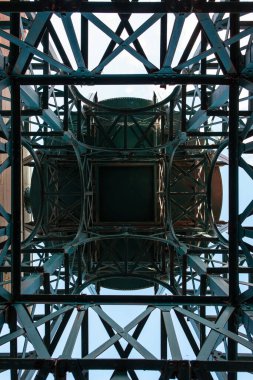 Valdecilla, Cantabria, İspanya - 16 Nisan 2021, Marqus de Valdecilla çiftliği, Don Ramn Pelayo 'nun konutu için binaları ziyaret edebileceğiniz Medio Cudeyo belediye binasında bir alan.