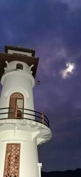 Koh Chang, Tayland 'daki deniz feneri, Bang Bao Pier Balıkçı Köyü