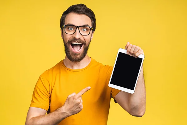 Presentación Del Producto Promoción Joven Hombre Barbudo Sosteniendo Las Manos Fotos De Stock