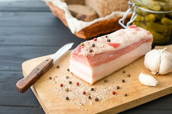 Manteca de cerdo salada, cocina ucraniana —  Fotos de Stock