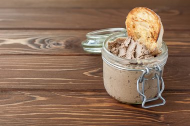 Sandviç ile karaciğer pate