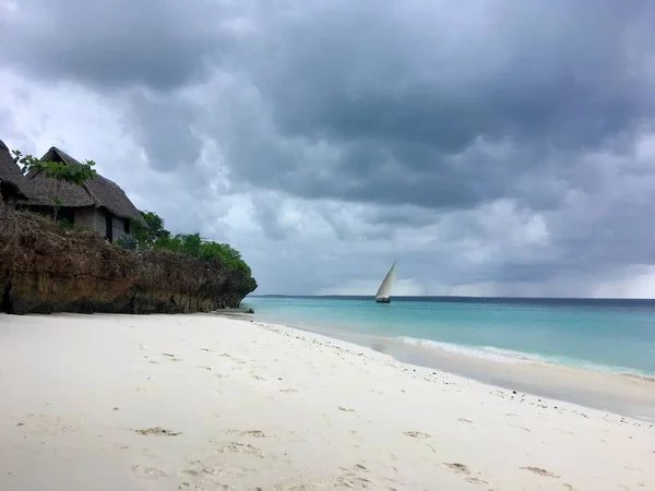 Paisaje Con Playa Arena Océano Con Velero Zanzíbar — Foto de Stock