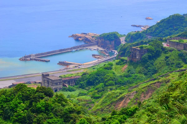 Antik Rıhtım Ormanla çevrili 