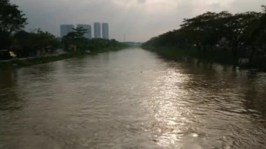 River View, şehrin ortasında.