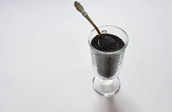 Amaranth Frön Ett Glas Med Liten Sked Vit Bakgrund — Stockfoto