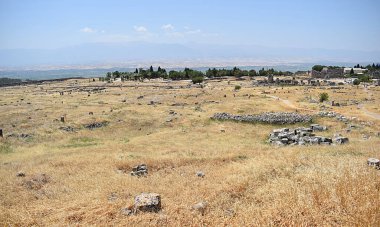 Türkiye 'nin antik Hierapolis kentinin genel görünümü.