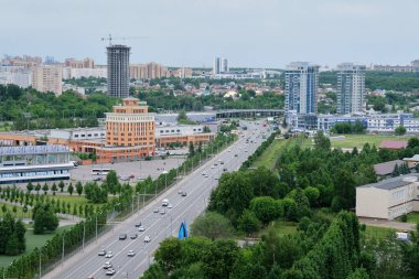 Kazan, Tataristan, Rusya - Mayıs 2021: Rus Kazan şehrindeki Orenburg arazisinin manzarası. Seçici odak