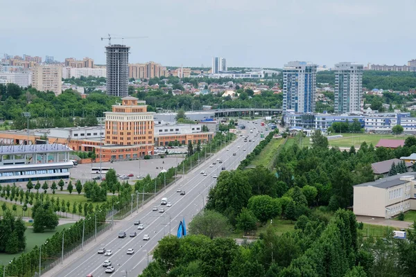 ロシアのタタールスタン カザン市 2021年5月 ロシアのカザン市でのオレンブルク計画の眺め 選択的焦点 — ストック写真