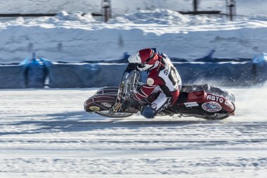 Paralel bir hareket.