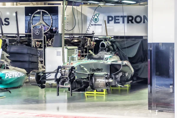 Equipa de boxe Mercedes. Preparação do carro Nico Erik Rosberg t — Fotografia de Stock