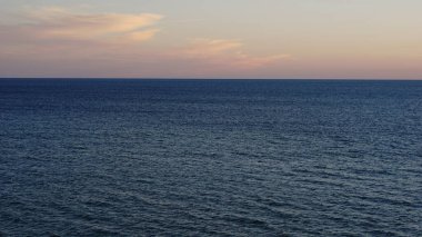 günbatımı arkaplanında deniz suyu dokusu