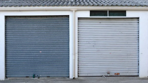 Cephede Metal Garaj Kapıları — Stok fotoğraf