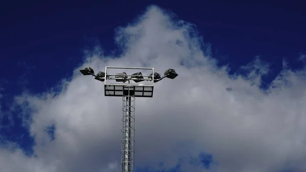 Lumières Stade Contre Ciel Nuageux — Photo