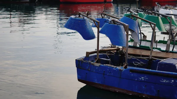 Blaues Fischerboot Hafen — Stockfoto