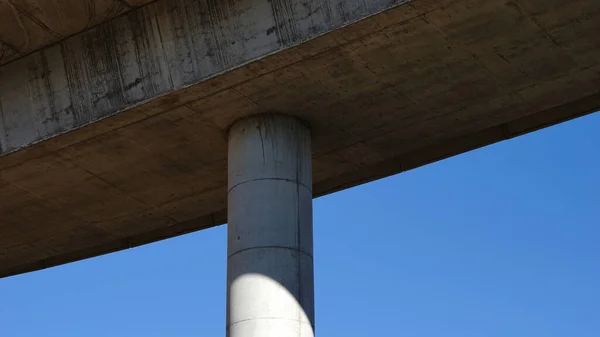 Colonne Pont Ciment Contre Ciel — Photo