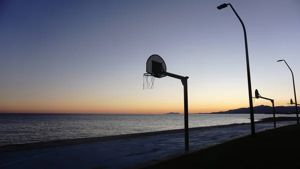 Campo Basket Strada Vuota Tramonto — Foto Stock