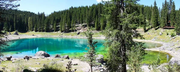 Lake Karersee - panoramik fotoğraf — Stok fotoğraf