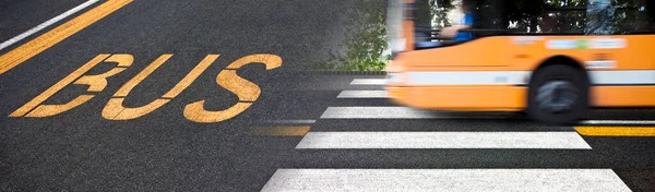 Urban Scene Yellow Bus Sign Written Asphalt Pedestrian Crossing Sign — Stock Photo, Image