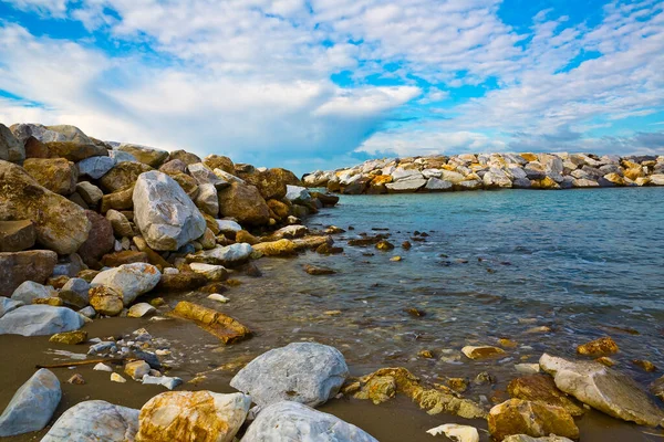 Una Tranquila Bahía Costa Toscana Con Romperocas Italia —  Fotos de Stock