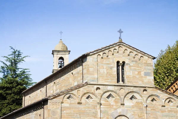Ortaçağ kilise (İtalya - Tuscany)