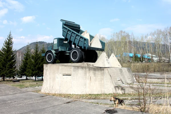 Het monument van waterkracht station bouwers in divnogorsk in de buurt van Krasnojarsk in Rusland Stockfoto