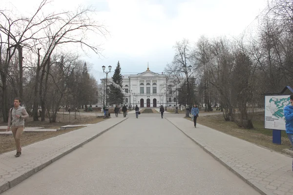 L'edificio principale di Tomsk State University in Russia entro la primavera — Foto Stock