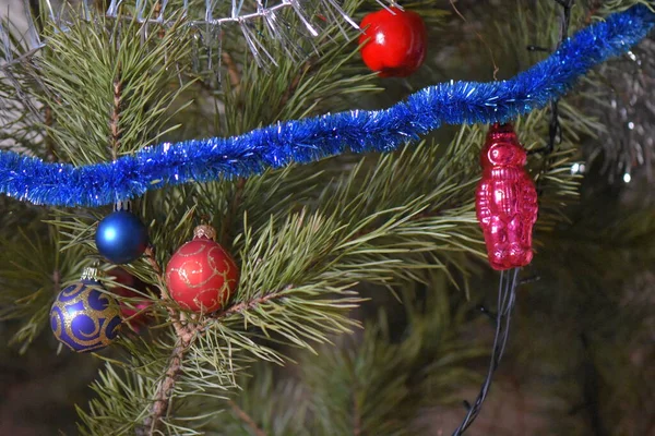 Kerstboom Met Versieringen — Stockfoto