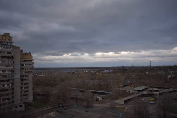 Wolken Über Der Stadt — Stockfoto