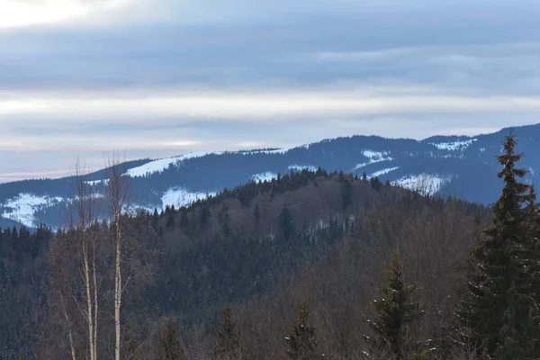 Pueblo Montaña Cubierto Nieve Cárpatos — Foto de Stock