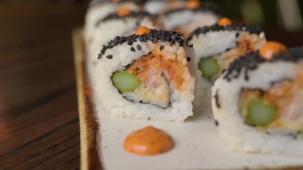 Sushi Soja Roulent Sur Une Table Bois Menu Sushi Nourriture — Video