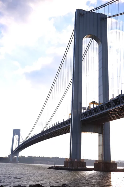 韦拉扎诺-纳罗斯桥 免版税图库照片