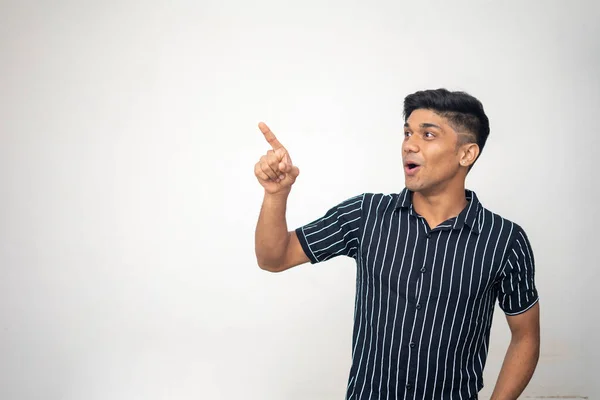 Een Indiaas Knappe Aziatische Man Draagt Zwart Shirt Met Witte — Stockfoto