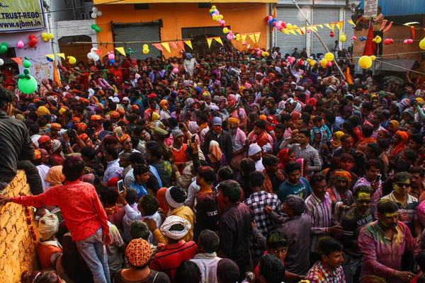 Mathura Uttar Pradesh Indie Stycznia 2020 Duży Tłum Hinduskich Wielbicieli — Zdjęcie stockowe