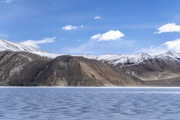 Jezioro Pangong Ladakh Północnych Indiach Pangong Tso Jest Jeziorem Endorheic — Zdjęcie stockowe