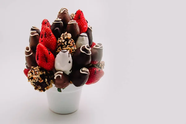 Bouquet Fleurs Comestibles Arrangement Fraises Trempées Chocolat Pour Les Anniversaires Image En Vente