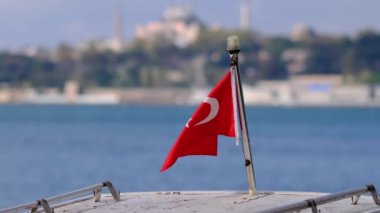 Teknede Türk Bayrağı, Ayasofya, Mavi Cami, Boğaz,