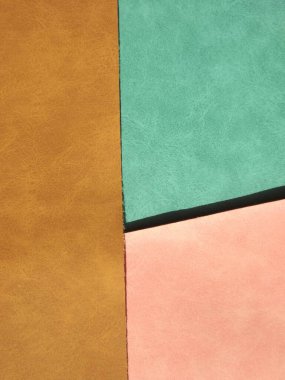 arkaplan olarak bej pembe yeşil süet