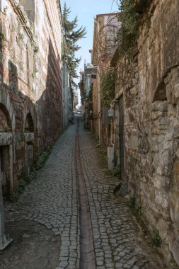 İstanbul, Türkiye - 02 Şubat 2021: Salgın zamanında İstanbul sokaklarının manzarası