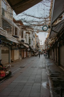 İstanbul, Türkiye - 02 Şubat 2021: Salgın zamanında İstanbul sokaklarının manzarası